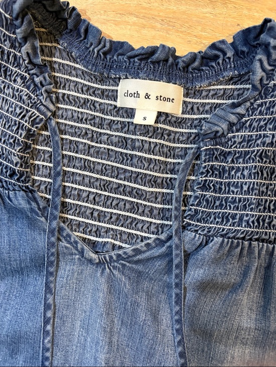 cloth & stone Indigo Smocked Yoke Denim-Look Peasant Top - Picture 2 of 3